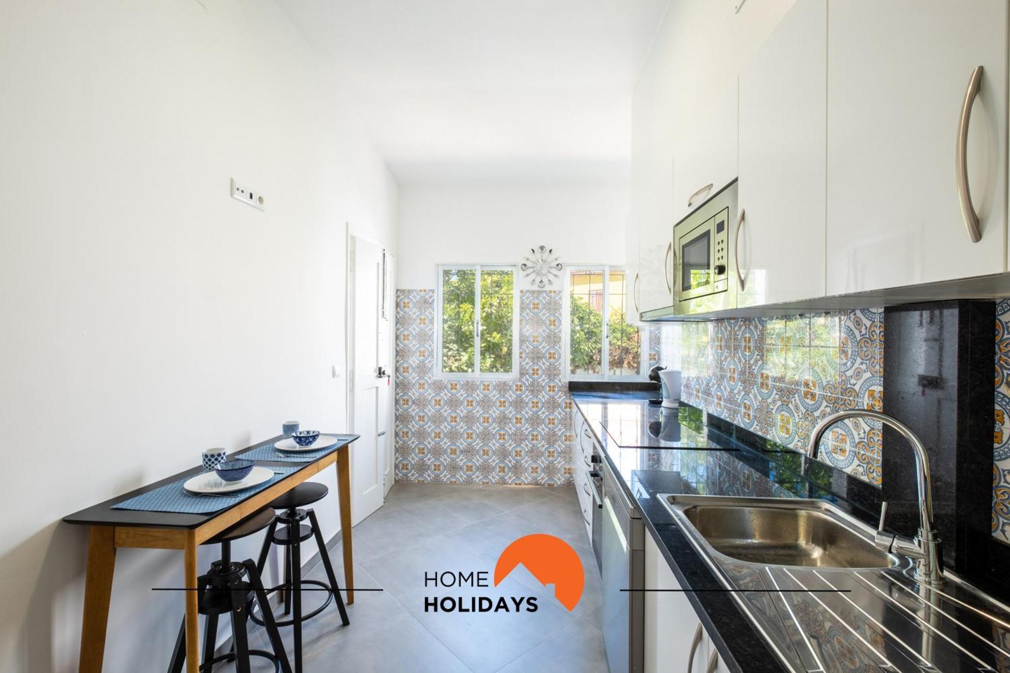 #049 Lemon By Holidays Villa
